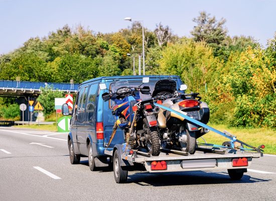 μεταφορα μηχανης με το τρειλερ