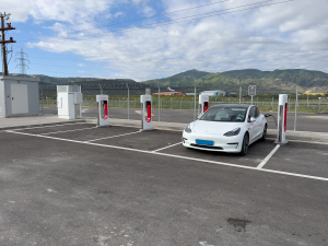 ποσο κοστιζει τι περιλαμβανει ασφαλεια tesla
