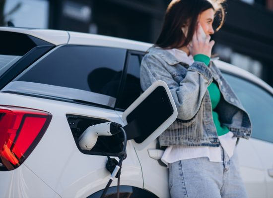 τι πρεπει να γνωριζετε πριν την αγορα ηλεκτρικου ή υβριδικου αυτοκινητου